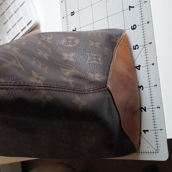 Louis Vuitton Monogram Cabas Mezzo / Louis Vuitton Tote Bag - Picture 13 of 16